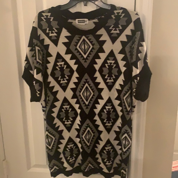 Sweater - Picture 1 of 3